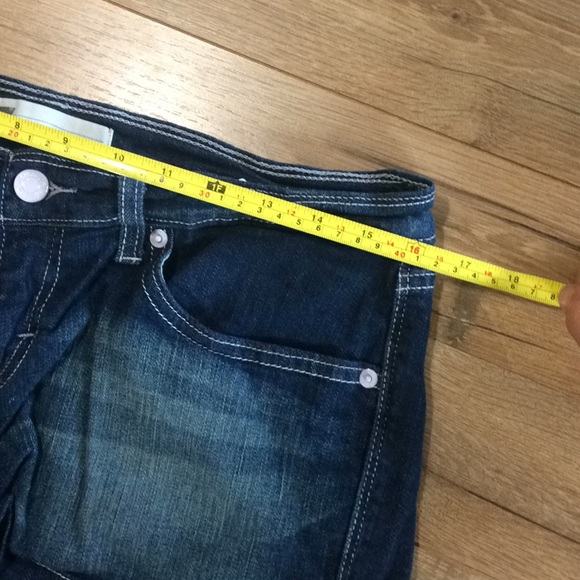 NEW Levi’s Faded Blue Denim Jean Shorts Size 10 - Picture 5 of 5